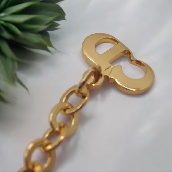 DIOR Signature Gold Necklace-16.5 in ππ₯π₯ - Picture 7 of 11